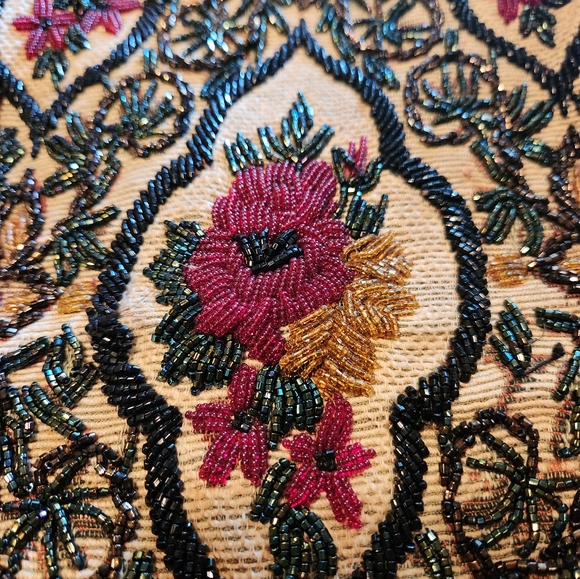 VINTAGE BEADWORK HAND BAG - Picture 2 of 4
